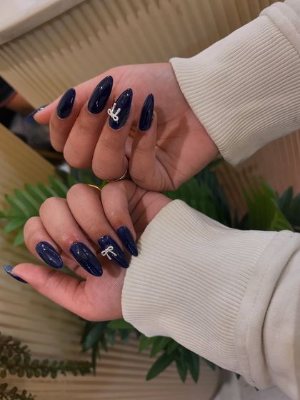 A close-up of the perfectly sculpted 3D bow. We have a variety of charms and embellishments to choose from.