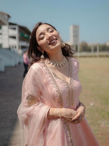 Fun Mehndi & Pre-Wedding Looks photo 26