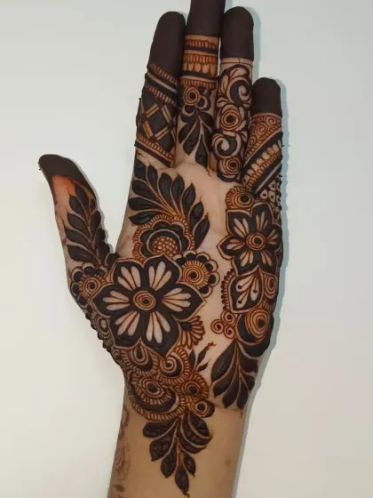 The same bold design, showing how it looks from a different angle.