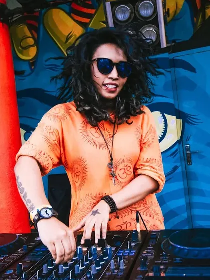 The joy of playing the music I love for people who love it too. This is the goal for any DJ. My workshops are designed to give you the technical skills and confidence to play your own successful gigs.