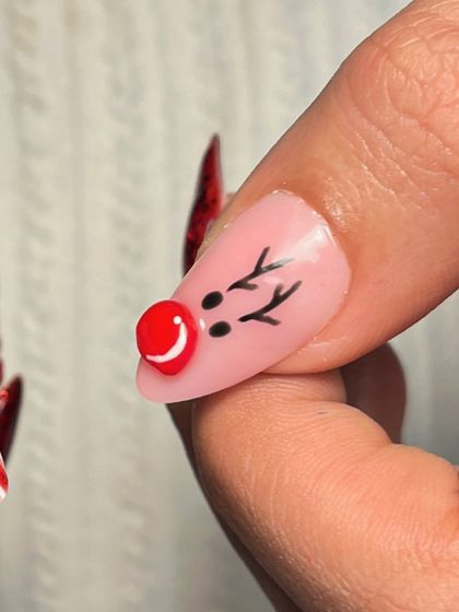 Festive & Occasion Nails photo 8