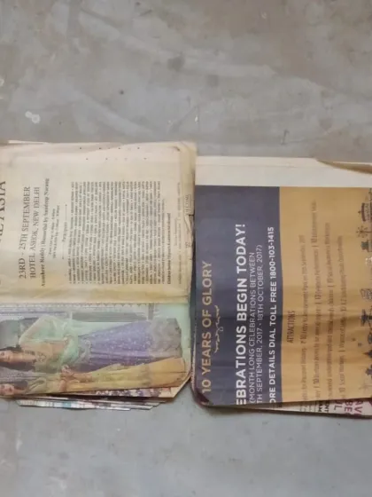 Old newspapers collected and transformed into bags for vendors. This simple act of upcycling, done in collaboration with our partners, helps reduce plastic waste at local markets.