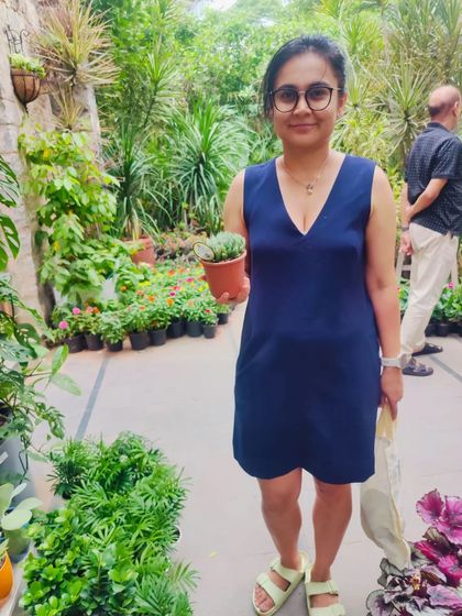 Another happy plant parent with her new green friend from our World Environment Day giveaway. Spreading greenery is spreading happiness.