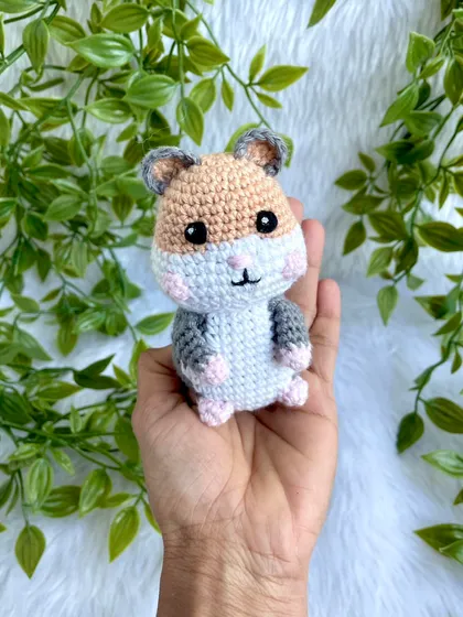My first-ever hamster! I'm so in love with how this cute, chubby little guy turned out. His rosy cheeks and tiny smile are just adorable.