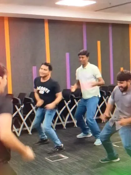 Getting the team at Indus Towers moving with some fun, energetic choreography. These corporate activities are a great way to break the monotony of the workday.