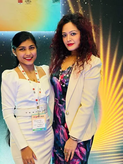 Connecting with an event organizer at the ET Now Fem-Tech Summit. Successful events are built on seamless collaboration, and I'm always grateful for the teams that make these speaking engagements possible.