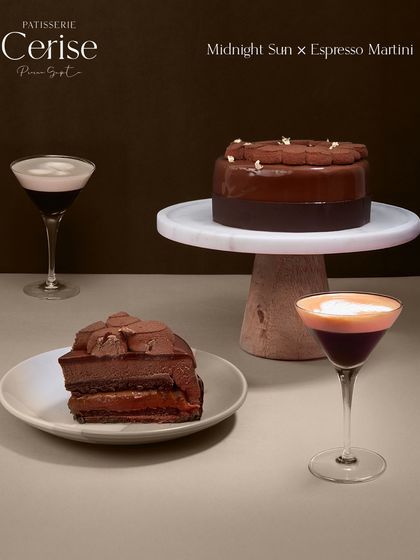 My Midnight Sun entremet paired with an Espresso Martini. The bold coffee notes of the cocktail cut through the richness of the chocolate and caramel, creating a perfect after-dinner experience.