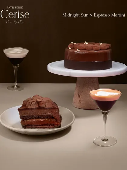 The Midnight Sun entremet pairs beautifully with an Espresso Martini. The bold coffee notes of the cocktail cut through the richness of the chocolate and caramel, creating a sophisticated pairing.