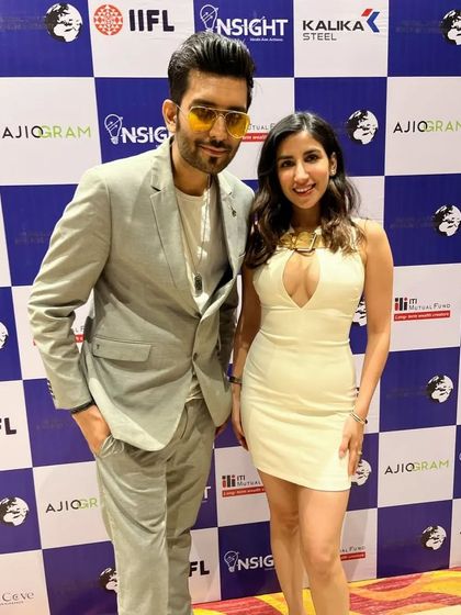 A candid shot with Parul Gulati backstage at the Global Youth Economic Summit. These behind-the-scenes moments are key to building the on-stage chemistry that the audience loves.