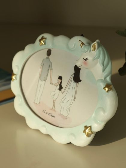 Timeless Treasures: Photo Frames & Keepsake Boxes photo 11