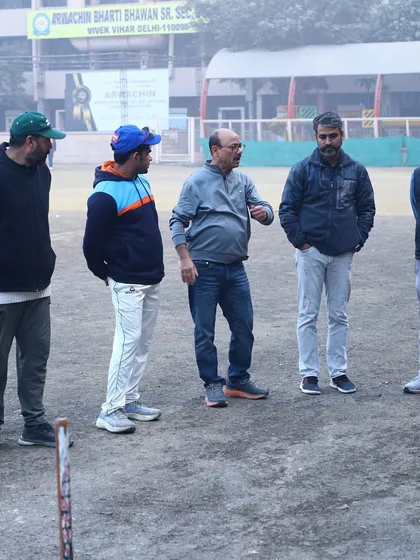 A group discussion on the field led by Ajay Ratra. These interactive sessions allow our players to ask questions and learn directly from those who have played at the highest level.