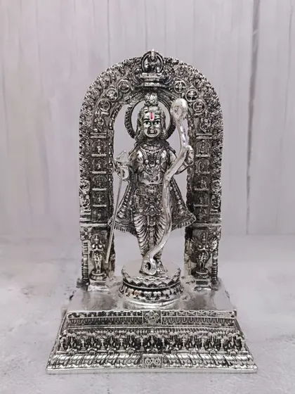 Ayodhya ke Ram Lalla se inspired, yeh murti humne pure German silver mein banayi hai. Iska design naye Ram Mandir ki bhavna ko aapke ghar tak laata hai.