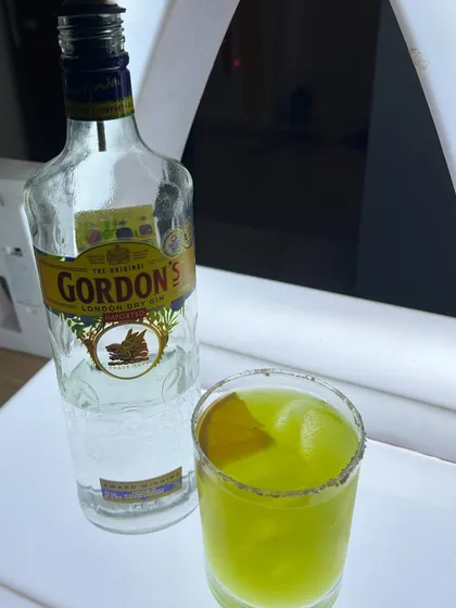 A perfectly balanced gin cocktail made with Gordon's. The salt and sugar rim adds another layer of flavor.
