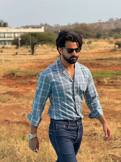 The Wilderness shirt in motion, its lightweight fabric and comfortable fit making it ideal for outdoor adventures.