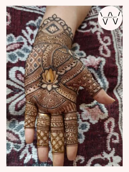 Another beautiful bridesmaid design with a central lotus.