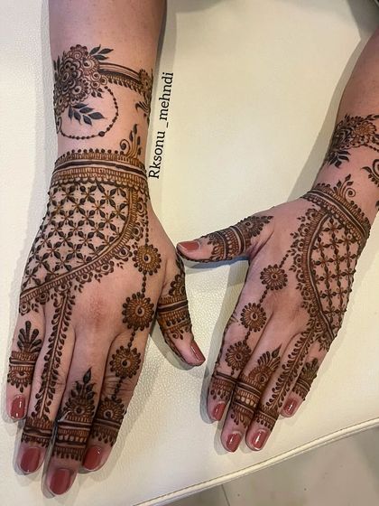 Sonu - Bridal & Wedding Mehndi Modern & Minimalist Mehndi photo 31