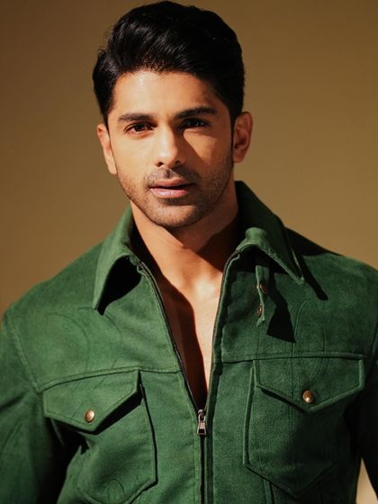 Taha Shah brings timeless elegance to life in this SGM ensemble. The perfectly tailored jacket with intricate details defines a look of modern sophistication.