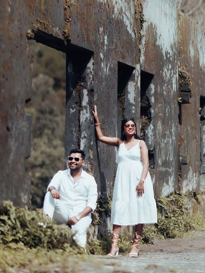Photoklicker - Pre-Wedding & Couple Photoshoots Urban Charm: Mussoorie & Street Style photo 4