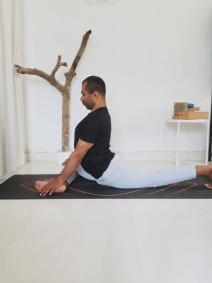 Pratyaksha Yoga - Yoga Teacher Training Asana Tutorials & Pose Breakdowns photo 4