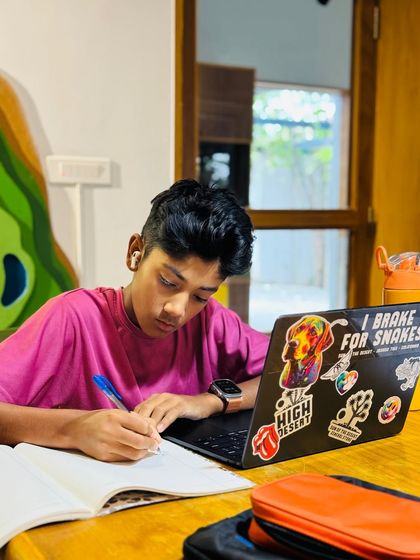 Academics are a priority. Our on-site Learning Centre provides a structured and focused environment for our student-athletes to excel in their studies alongside their golf training.