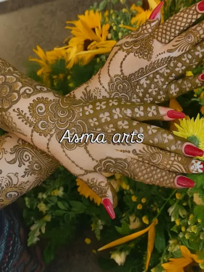 This is an example of a modern Arabic fusion design. The pattern uses bold floral vines and leaves a lot of open skin, which makes the artwork really stand out.