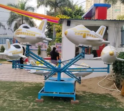 An aeroplane carousel ride, perfect for school carnivals, community events, or large birthday parties. I can arrange a variety of mechanical rides to create a mini amusement park for your event.