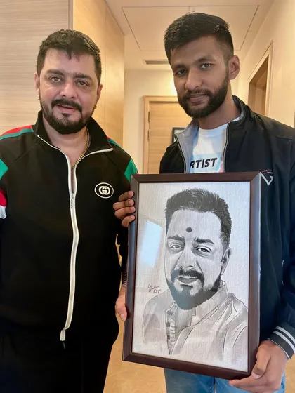 Meeting and gifting a sketch to Hindustani Bhau. It's always interesting to meet personalities from the digital world.