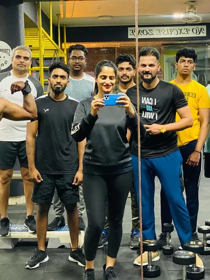 The evening crew looking strong after a tough workout.