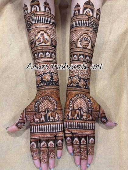 This design showcases rows of decorated elephants and lotus flowers, bringing a sense of auspiciousness and traditional charm.