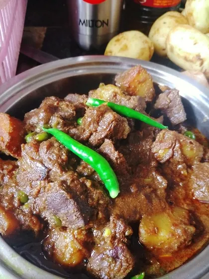 Metey Chocchori, a spicy stir-fry of mutton liver, is perfect with 'gawrom gawrom ruti' (hot flatbreads) on a chilly evening. This dish is sure to spice up your winter nights.