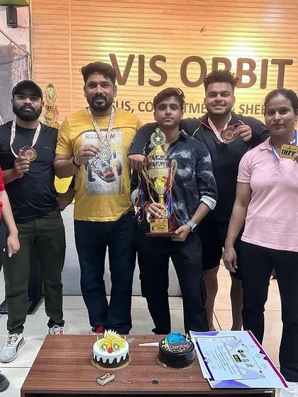 The winners from the National Powerlifting Championships celebrating together at Vis Orbit. We win as a team.
