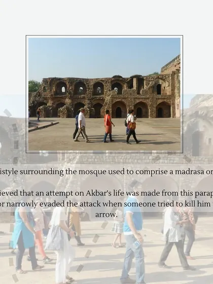 The parapet of the madrasa at Khair-ul-Manazil, from where an assassination attempt was made on Emperor Akbar. We recount this dramatic historical event during our walk.