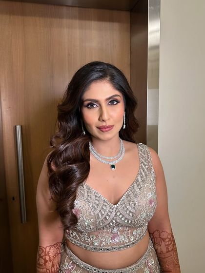 Flowing Waves & Curls photo 65