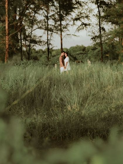 The Wedding Pictures - Pre-Wedding Shoots & Films Joyful & Unscripted Moments photo 6