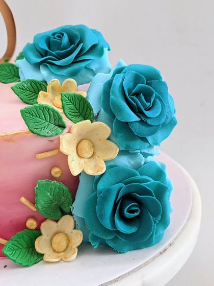 Preethi - Wedding & Celebration Cakes Elegant Buttercream & Floral Artistry photo 5