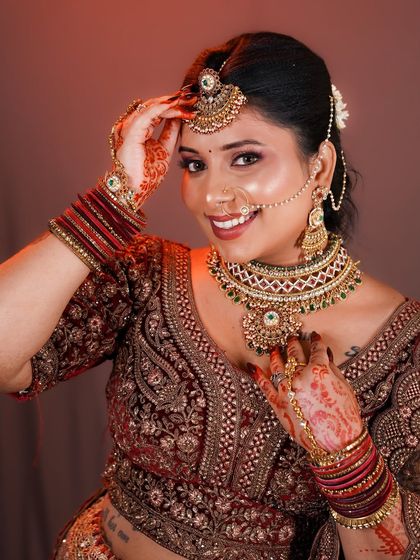 A joyful smile from a happy model. This is what it's all about, making women feel their absolute best.