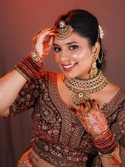 A joyful smile from a happy model. This is what it's all about, making women feel their absolute best.