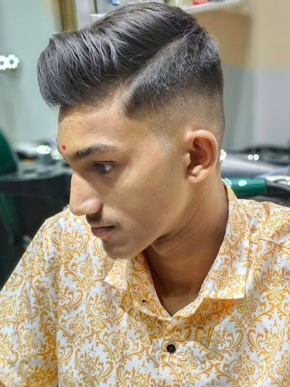 Sharp Haircuts for Men & Kids photo 9