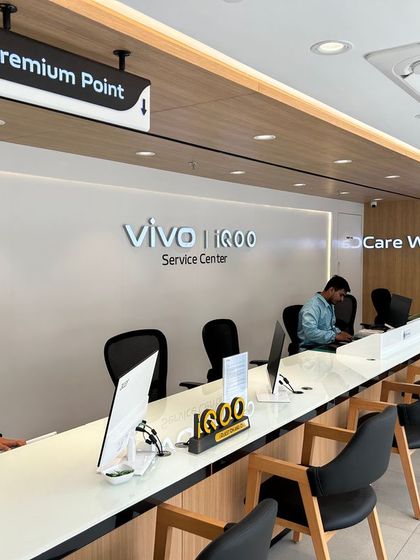 High-Stakes Retail Interiors photo 49