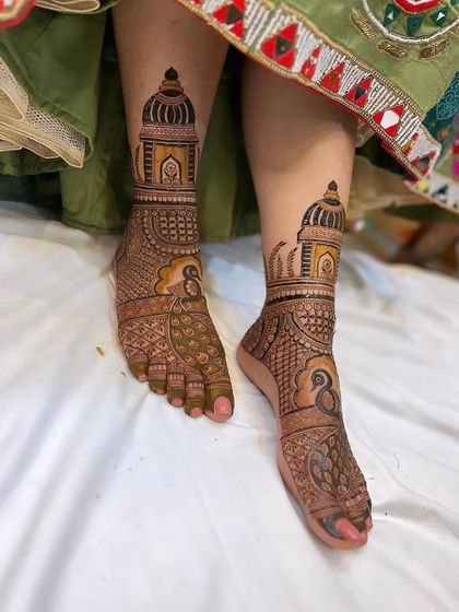 Intricate Feet Designs photo 9