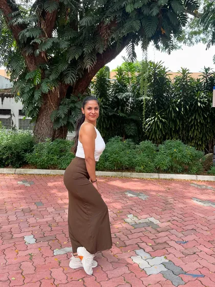 A side pose during my current building phase. Embracing the process of getting stronger and fuller.