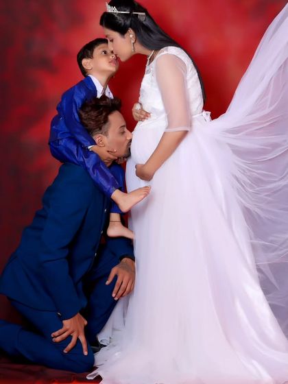 Costume Bank - Photoshoot & Videography Packages Maternity & Family Portraits photo 5