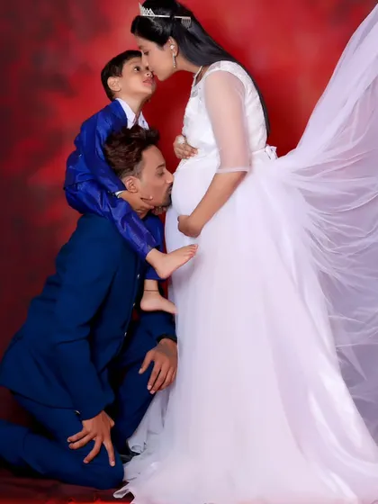 A beautiful family moment captured during a maternity shoot. I help create tender portraits that include older siblings and partners, celebrating the love that surrounds the new baby.