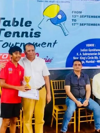 Nikhil Agarwal receiving his silver medal in the Under 15 Boys category at the Indian Gymkhana tournament. We celebrate every achievement of our players.