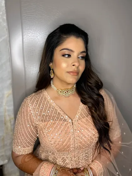 The perfect soft glam look that enhances natural beauty.