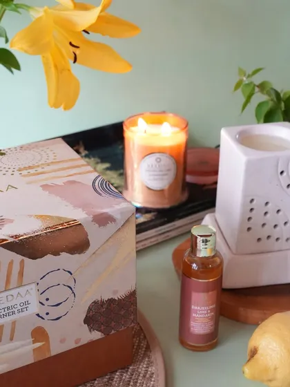 A curated selection from our extensive product portfolio, showcasing the diverse range of fragrances, colors, and designs we offer. Each image highlights the beauty and versatility of our candles, diffusers, and gift sets.