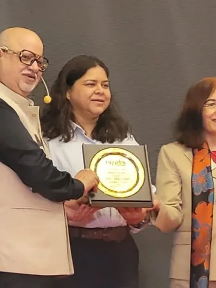 Another shot of our co-founder Shilpi Dhingra receiving an award. We are grateful for the recognition of our hard work and dedication to the design industry.
