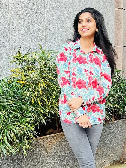 The best summer shirt. This floral printed cotton shirt is simple, stylish, and perfect for warm weather.