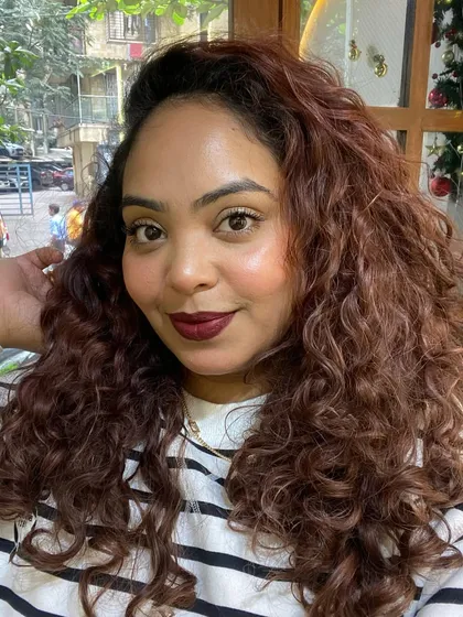 Another selfie from my "embrace the frizz" series. My hair has volume and personality, and I love it.