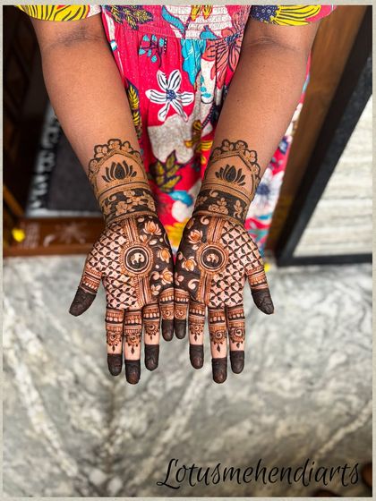 Lotus Mehendi Arts - Event Mehendi Services Elegant Designs for Guests photo 45